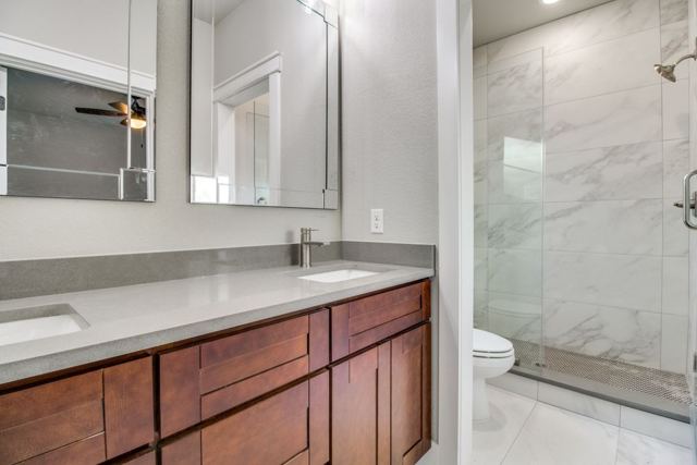 Double bathroom vanity countertop